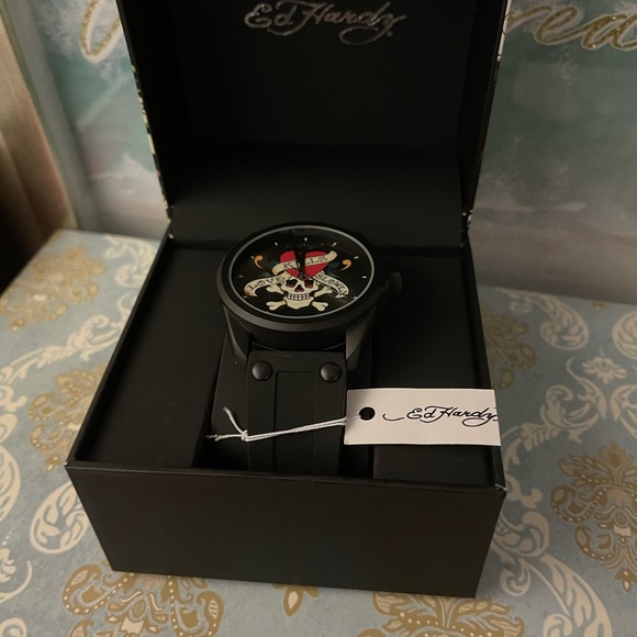 NIB ED HARDY WATCH - Picture 4 of 13